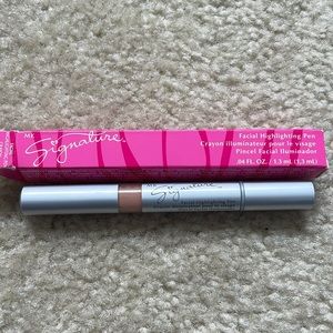 MK Signature Facial Highlighting Pen - Color: Shade 3